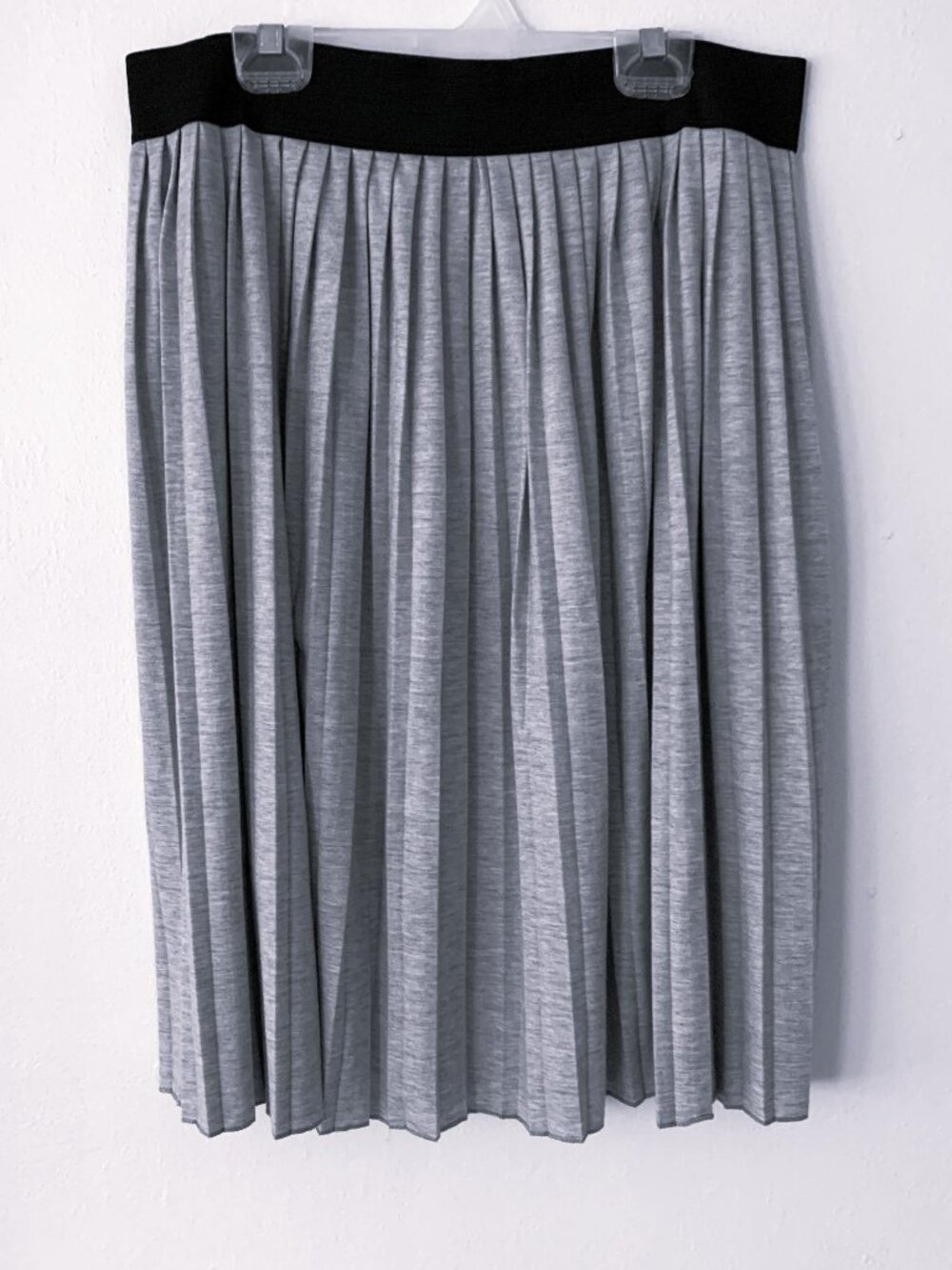 Promesa Pleated Knit Midi Skirt Gray Size L | Made in USA | Stretch Waist